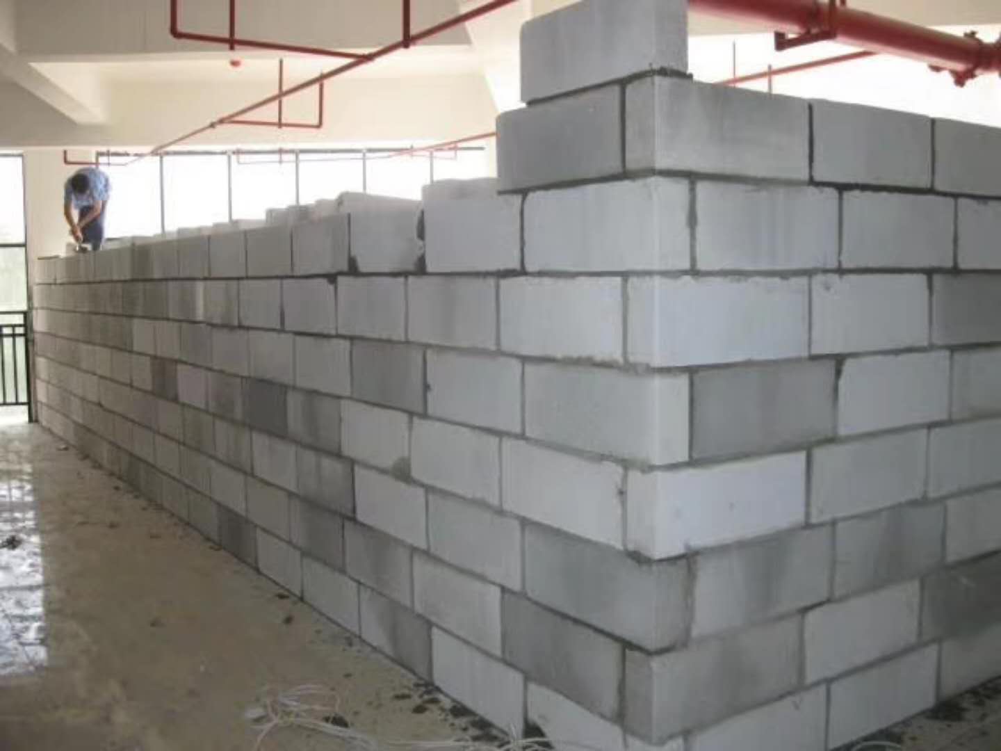 双清蒸压加气混凝土砌块承重墙静力和抗震性能的研究